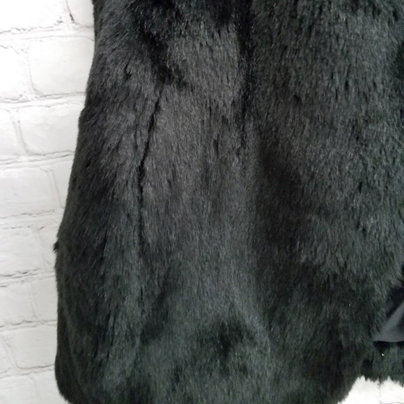 Women's XS Faux Fur Vest Black Imposter Signature Brand extra small - Picture 4 of 5